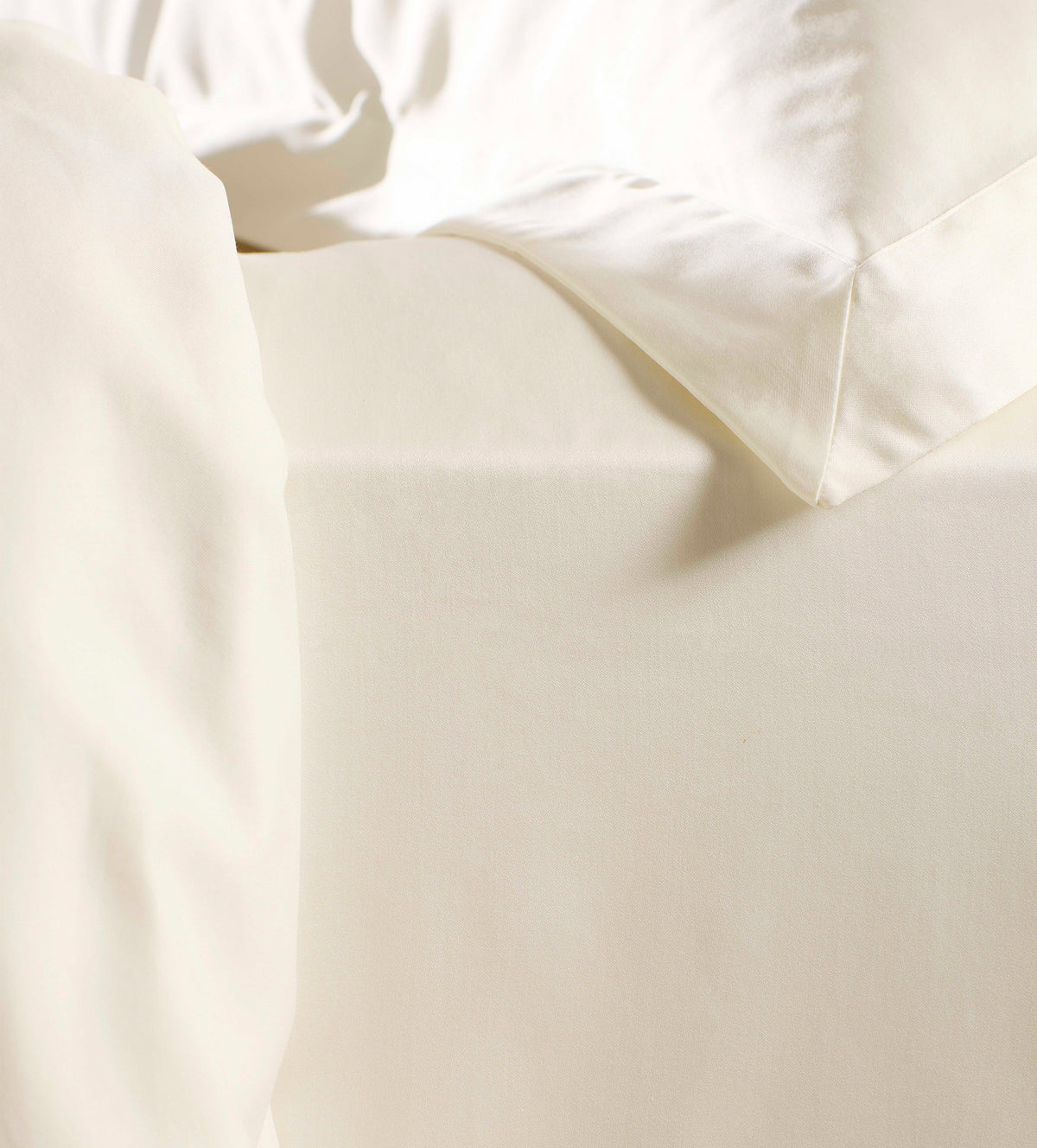 Cream Luxury 600 Thread Count 100% Cotton Extra Deep Fitted Sheet - 40cm Depth