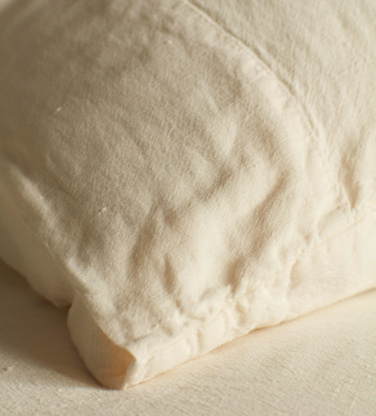 Clotted Cream Super Hero Linen Blend Bed Linen