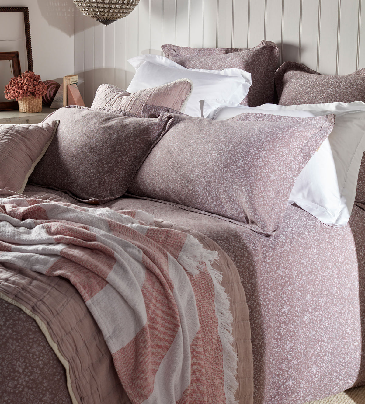 Jasmine Floral Jacquard 100% Cotton Pillowcase