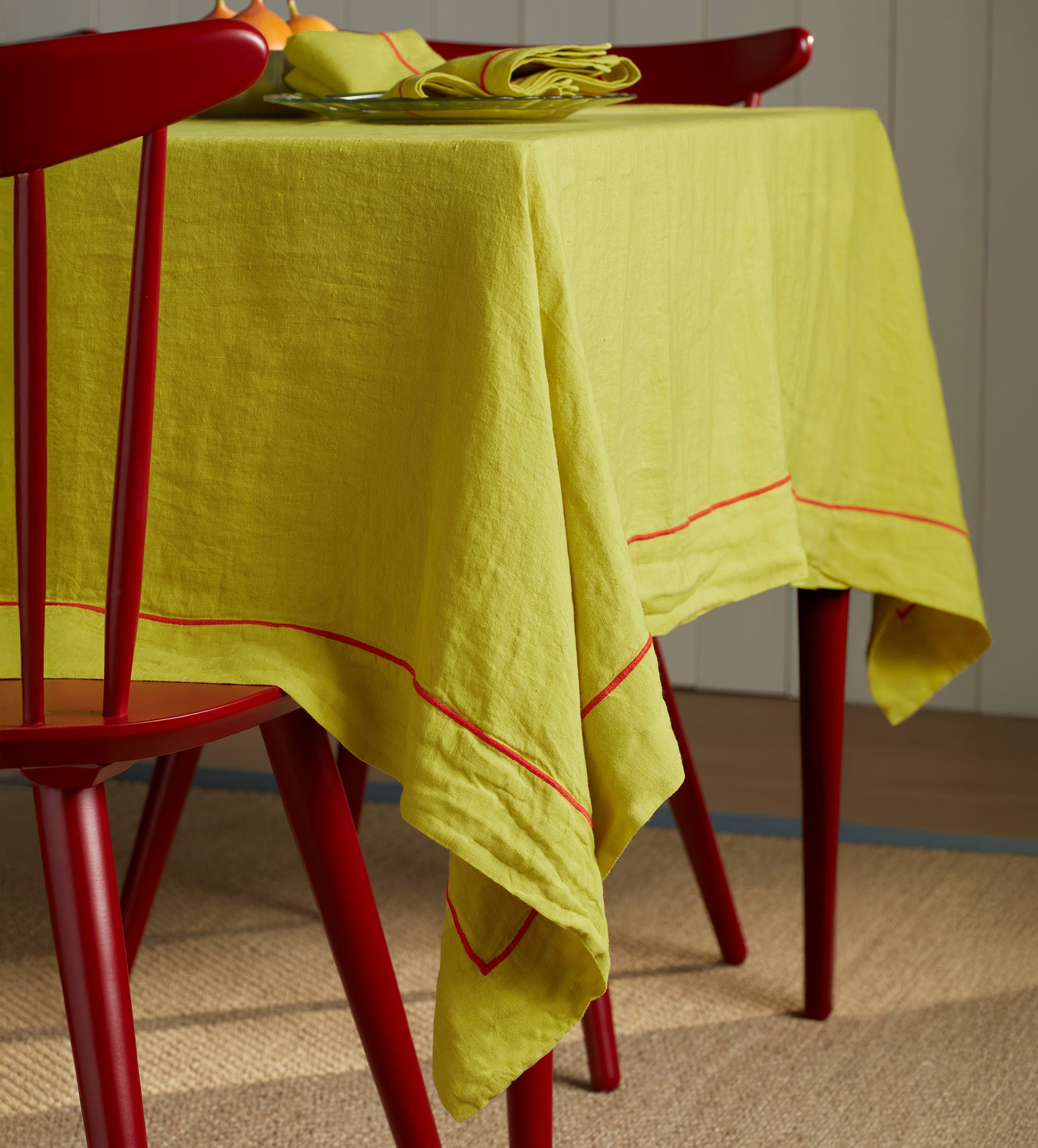 Glassette Vine 100% Linen Tablecloth