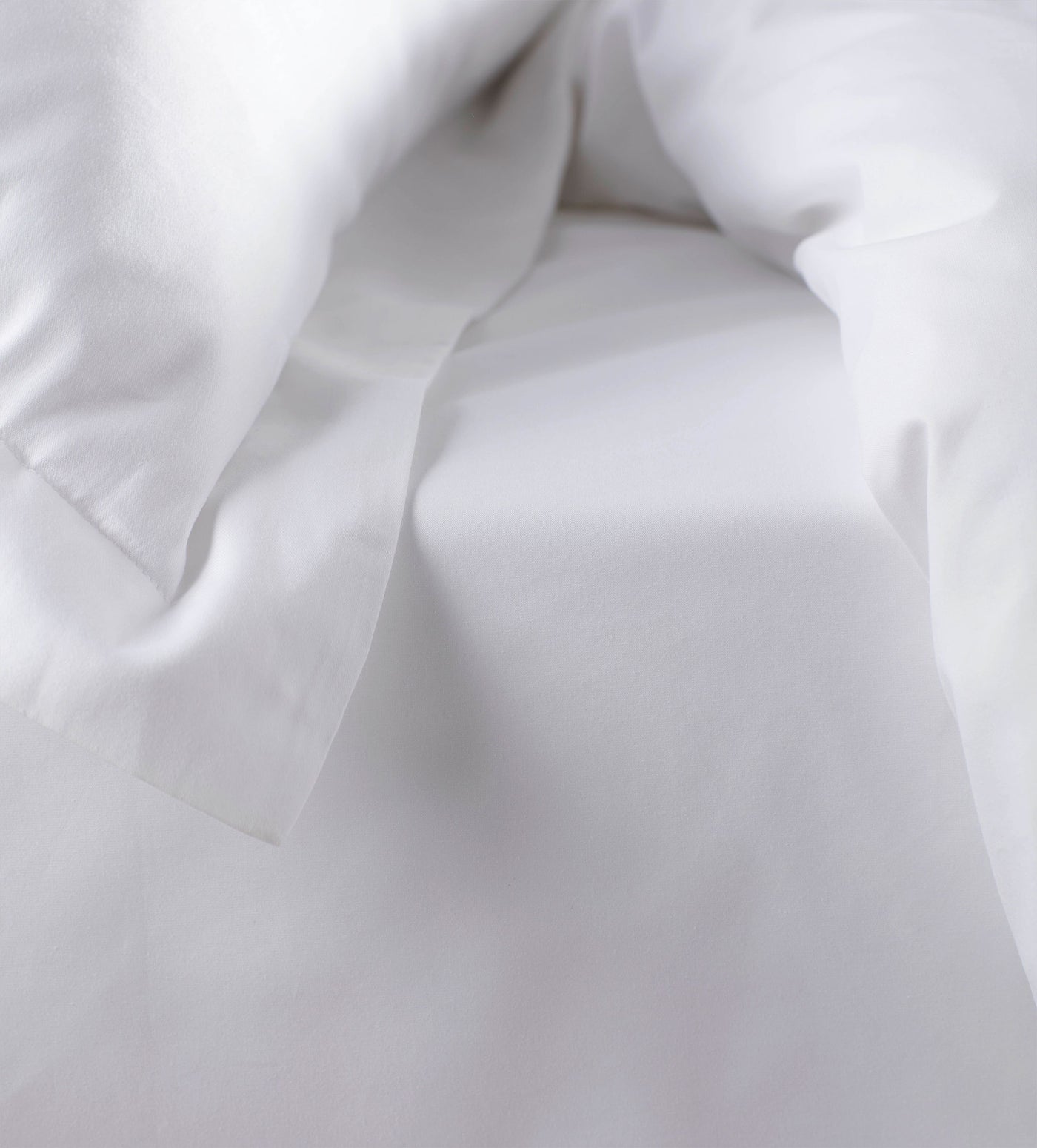 White Petworth 100% Organic Cotton 400 Thread Count Fitted Sheet