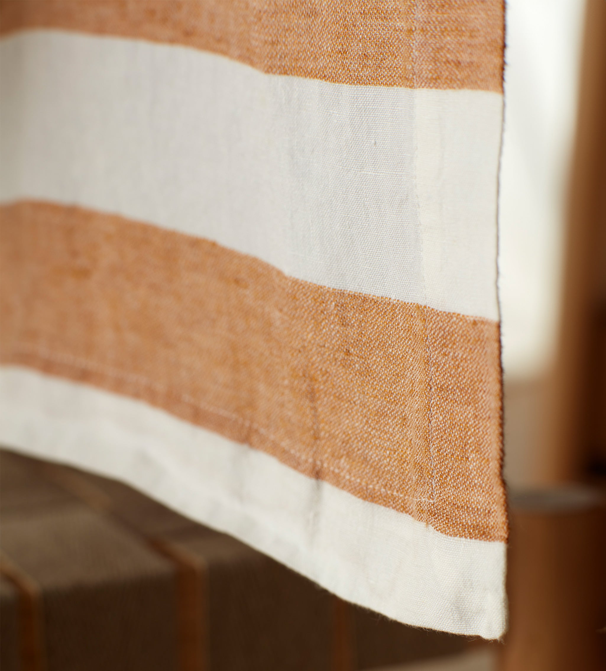 Amber Cora 100% Linen Table Runner