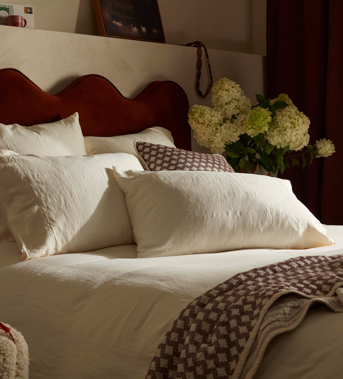 Clotted Cream Super Hero Linen Blend Bed Linen
