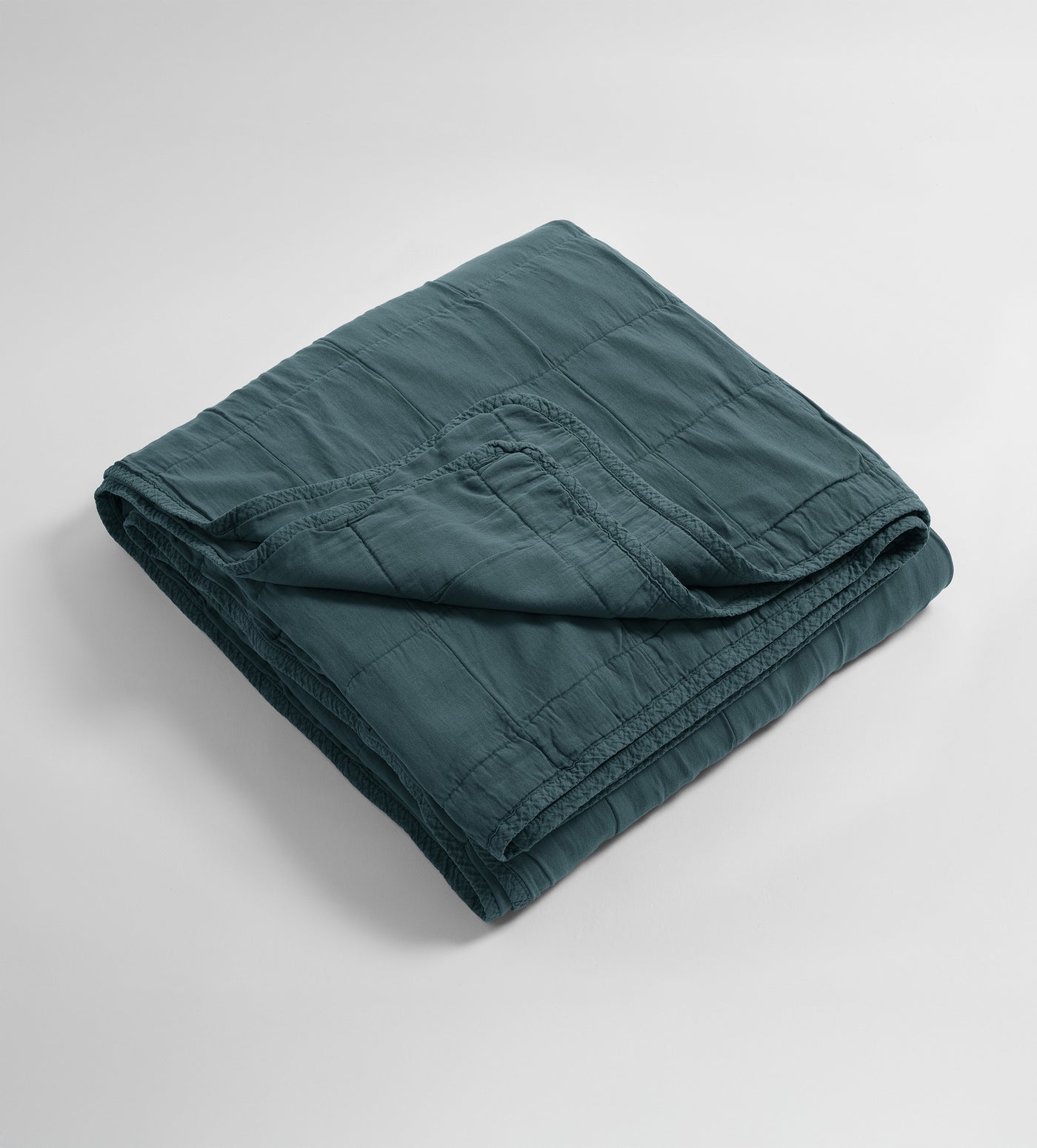 Darkest Spruce Finn 100% Cotton Quilted Throw
