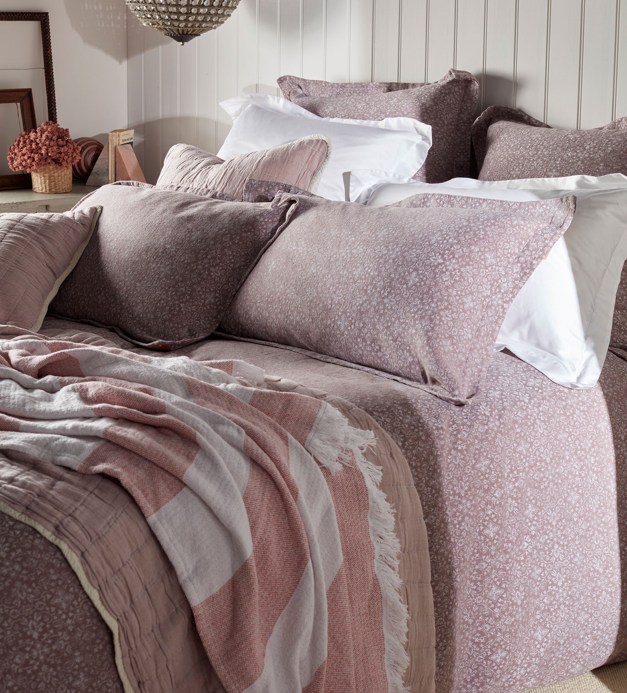 Jasmine Floral Jacquard 100% Cotton Bed Linen