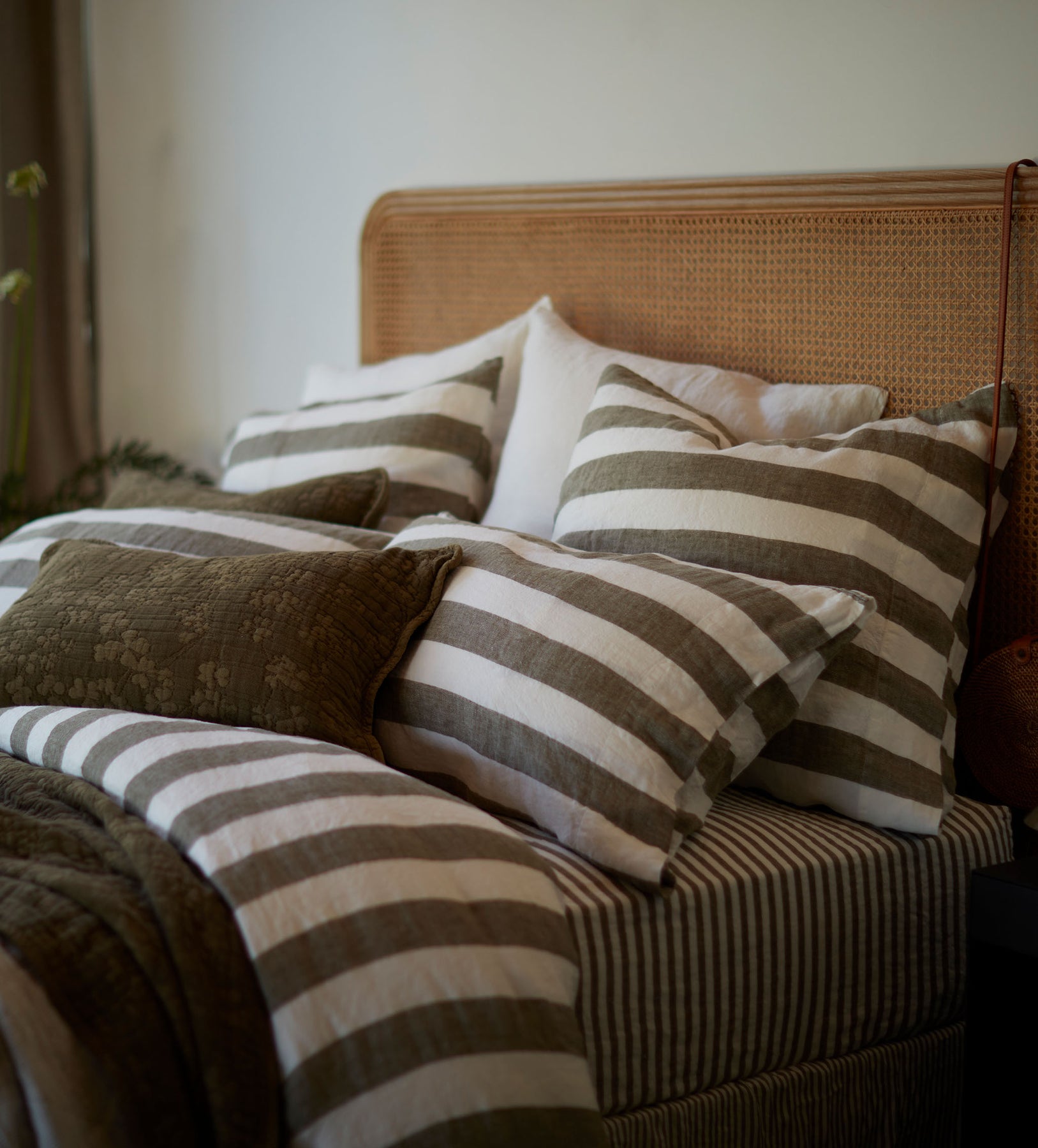 Hirokko Linen Top - Olive main image 1