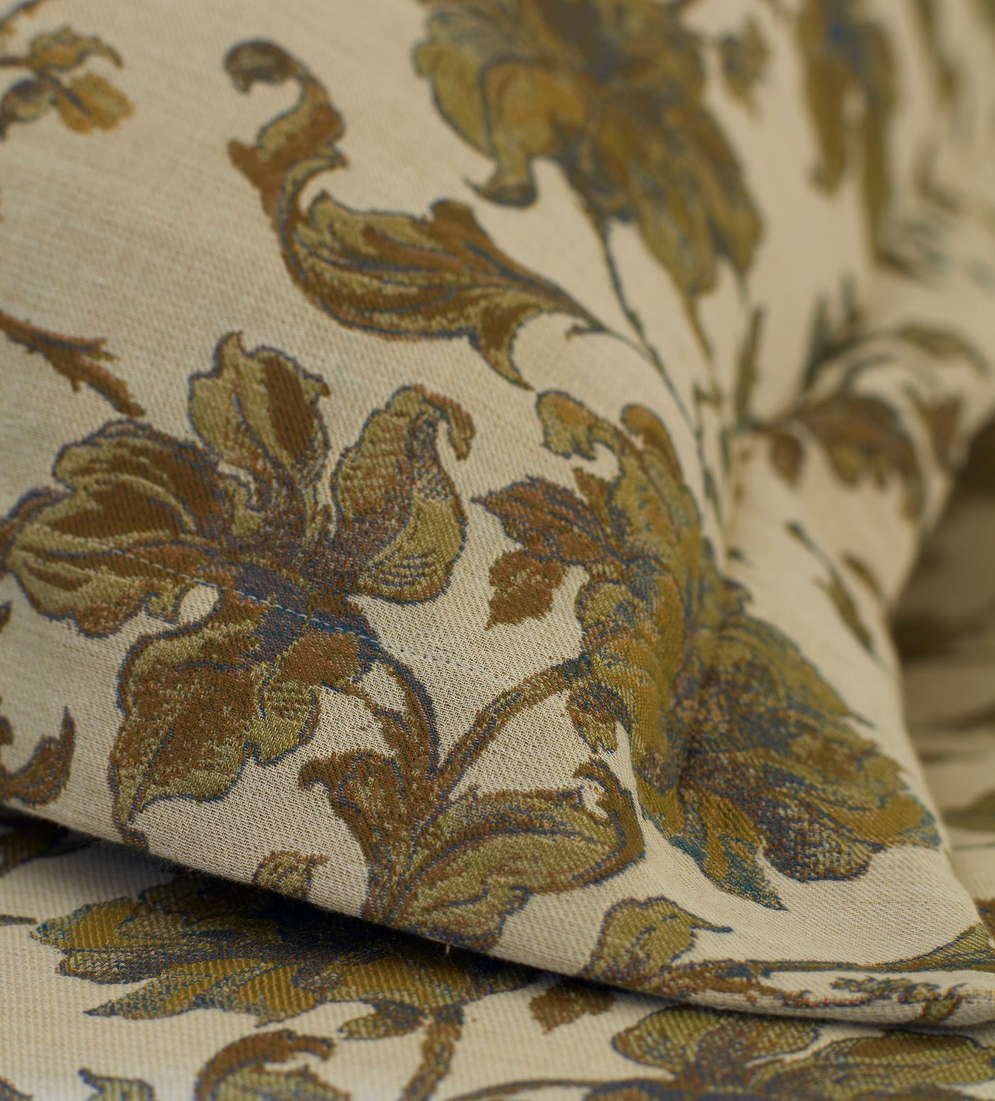 Rosie Floral Jacquard 100% Cotton Bed Linen
