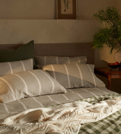 Cream 100% Lambswool Arun Knit Throw