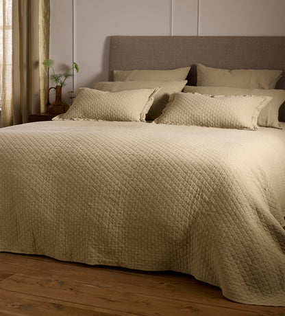 Soft Sage Evelyn 100% Cotton Quilted Throw