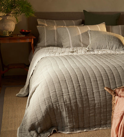 Green Vivienne 100% Cotton Quilted Throw