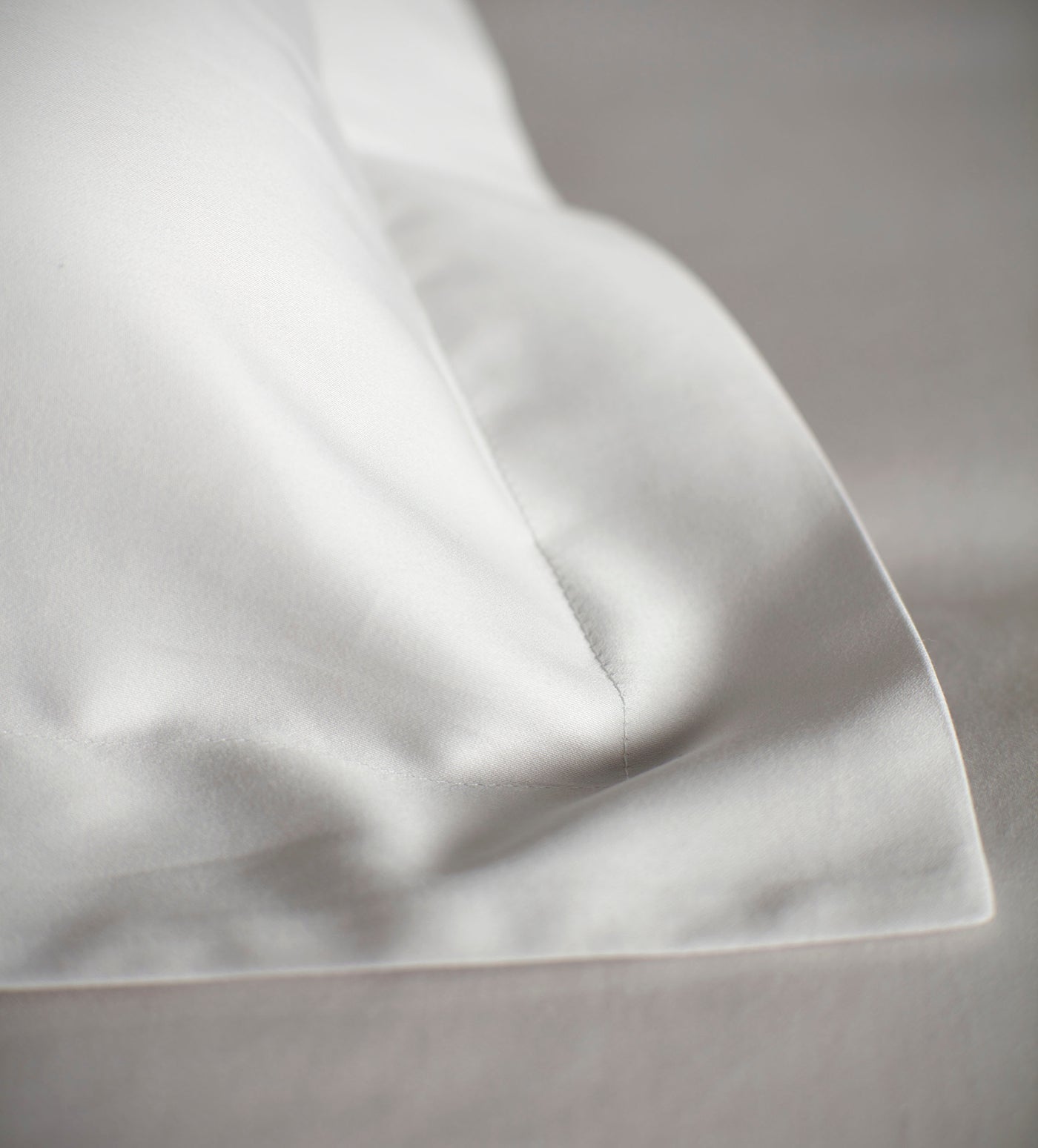 600 Thread Count Luxury Antique White Bedding Detail
