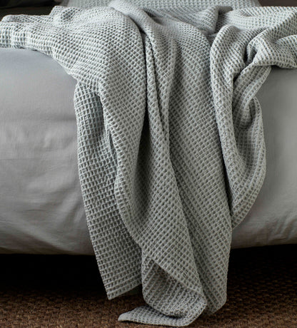 Sage Big Waffle Bed Throw