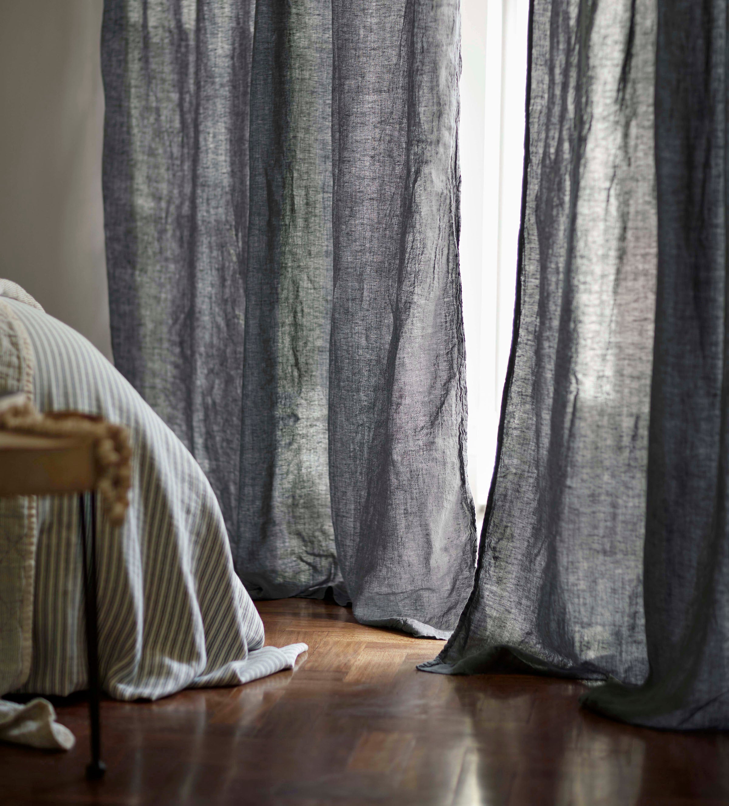CHARCOAL LINEN CURTAIN MOOD