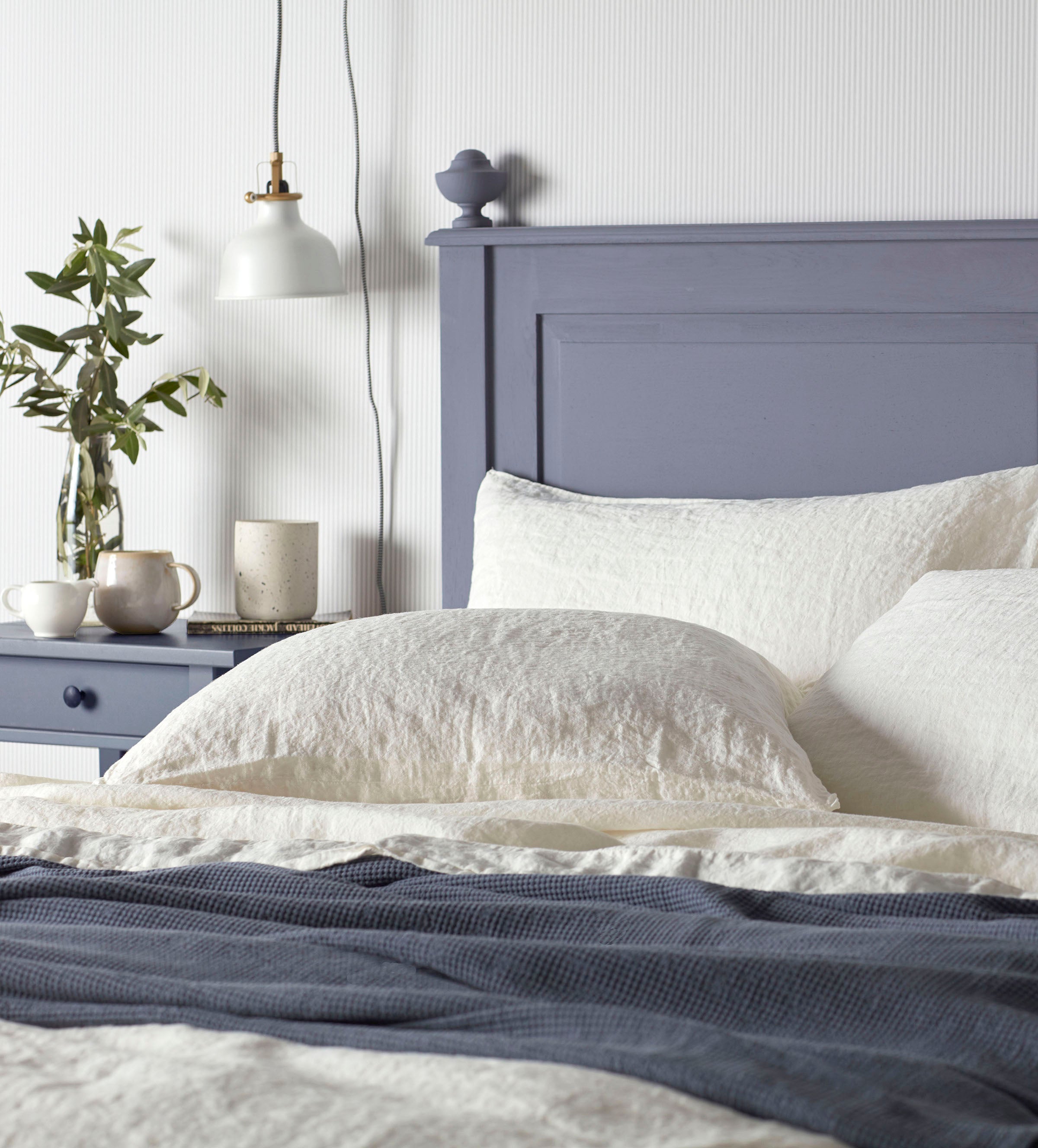 CREAM LINEN BED Pillowcases