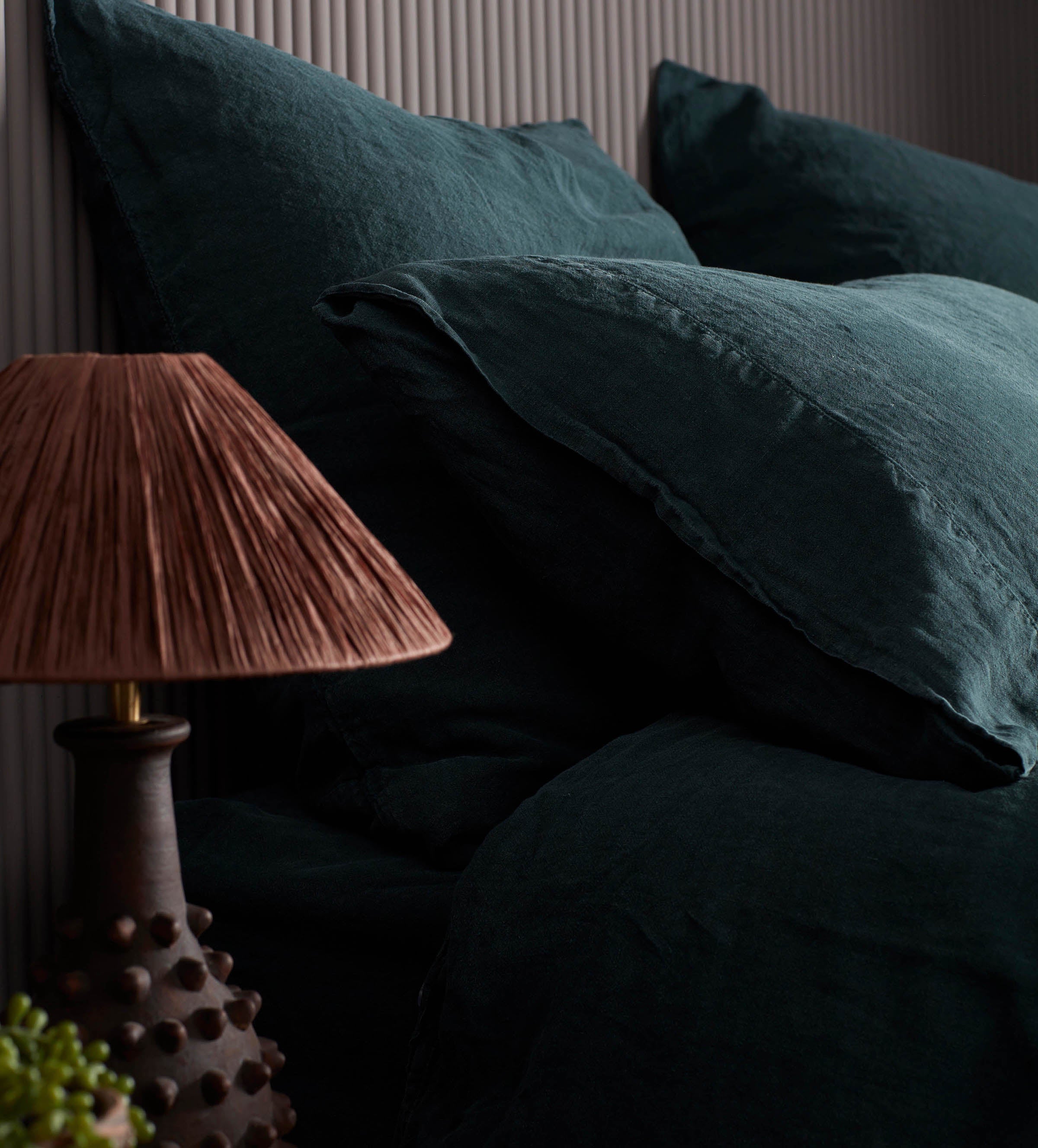 DARKEST SPRUCE LINEN BED LINEN PILLOWCASES