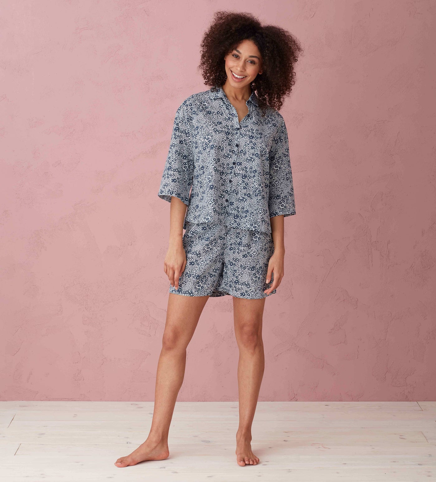 Evie Organic Pyjama Shorts Navy Model Front