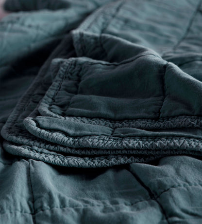 Darkest Spruce Finn 100% Cotton Quilted Throw