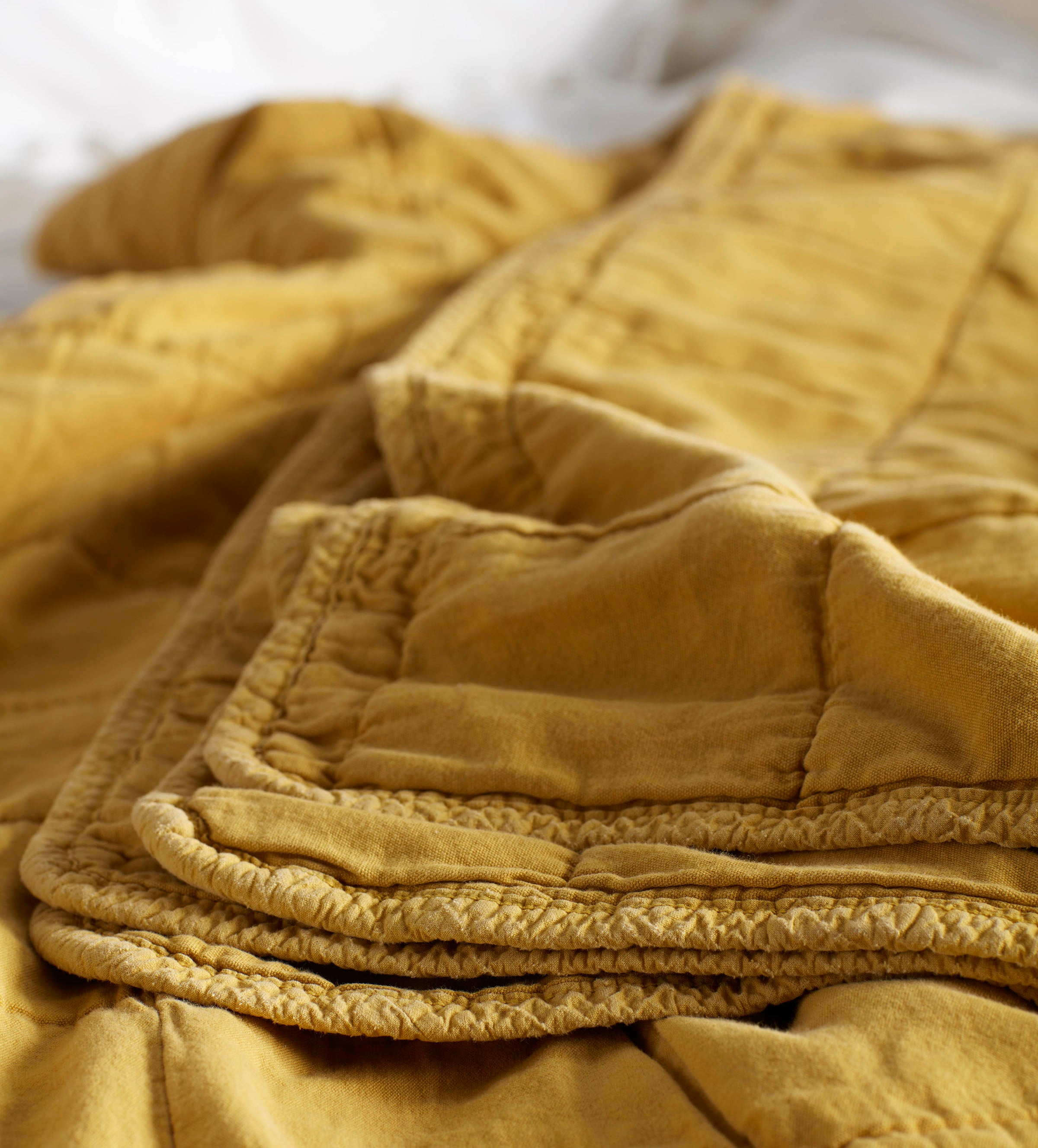 FINN THROW DETAIL