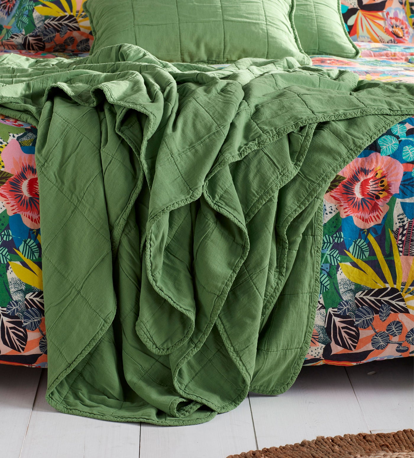 Spring Green Finn 100% Cotton Quilted Throw