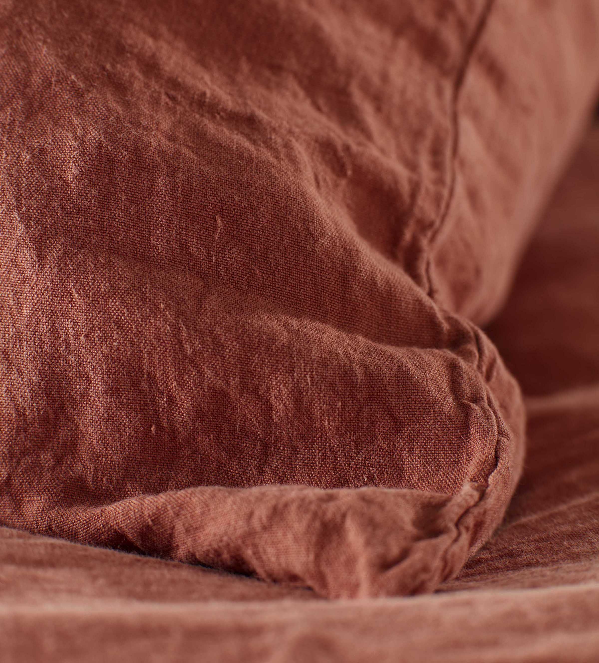 Spice 100% Linen Bedding Corner Detail