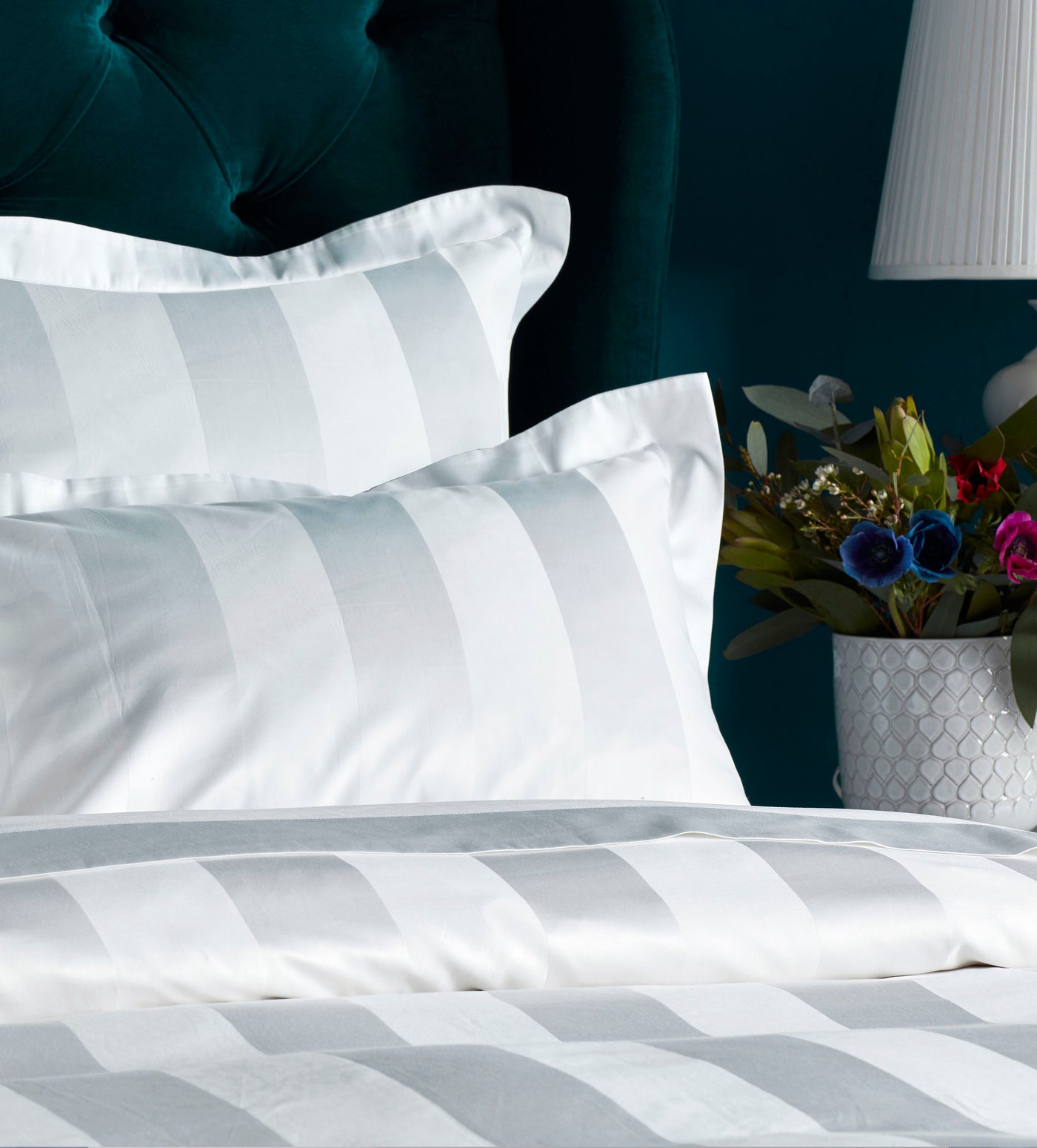 600 Thread Count White Stripe Luxury Pillowcases