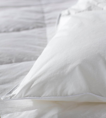 OUR BOTTLE BEDDING DUVET CORNER