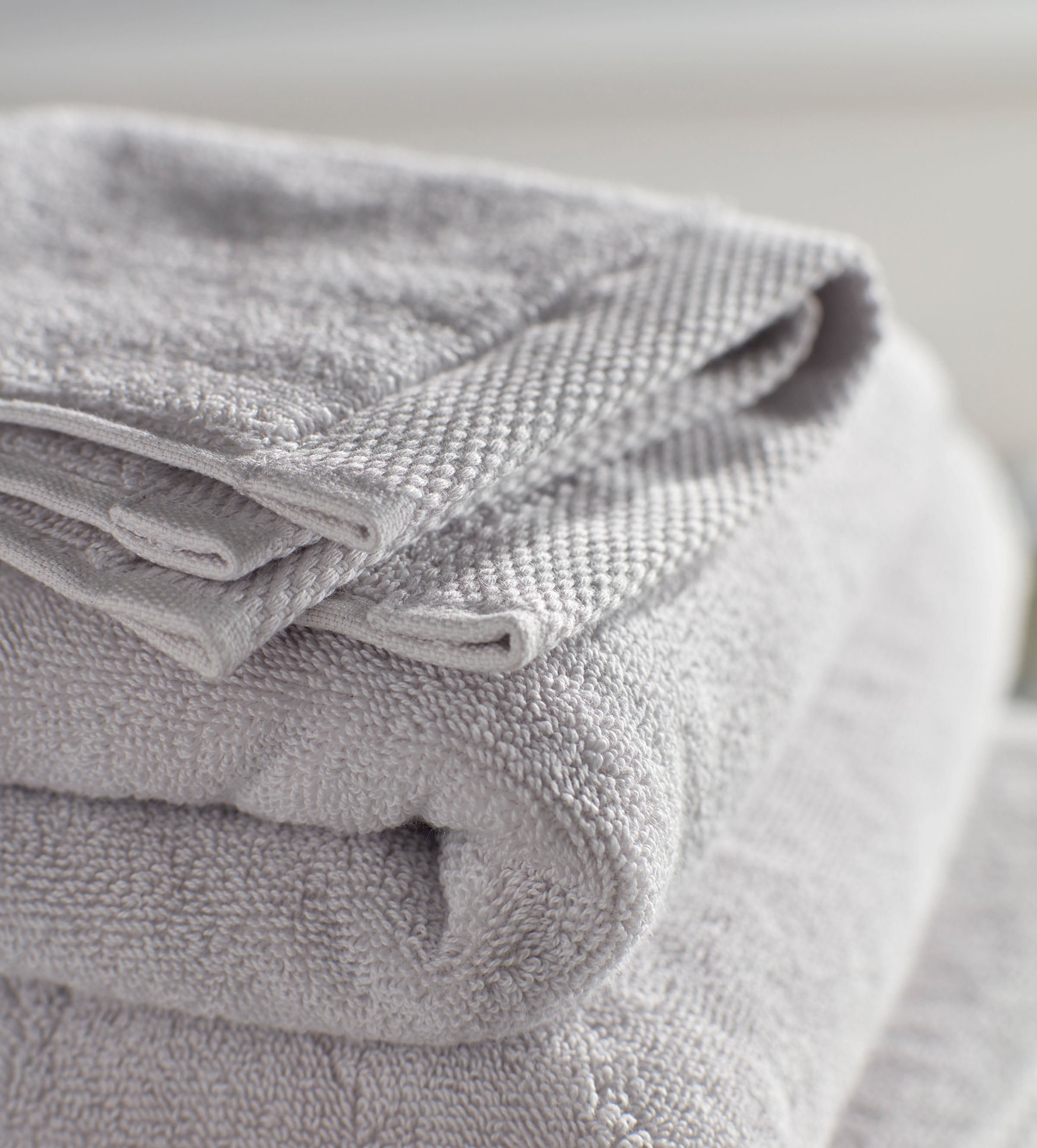 PEBBLE GREY LUXURY TOWELS DETAIL