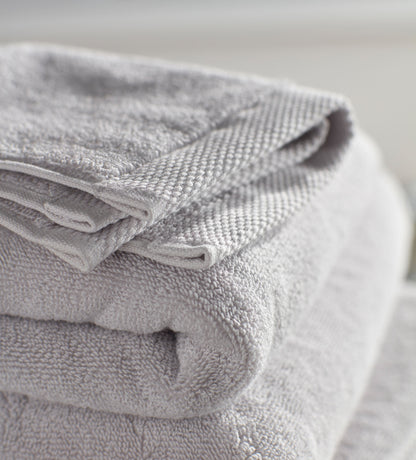 PEBBLE GREY LUXURY TOWELS DETAIL