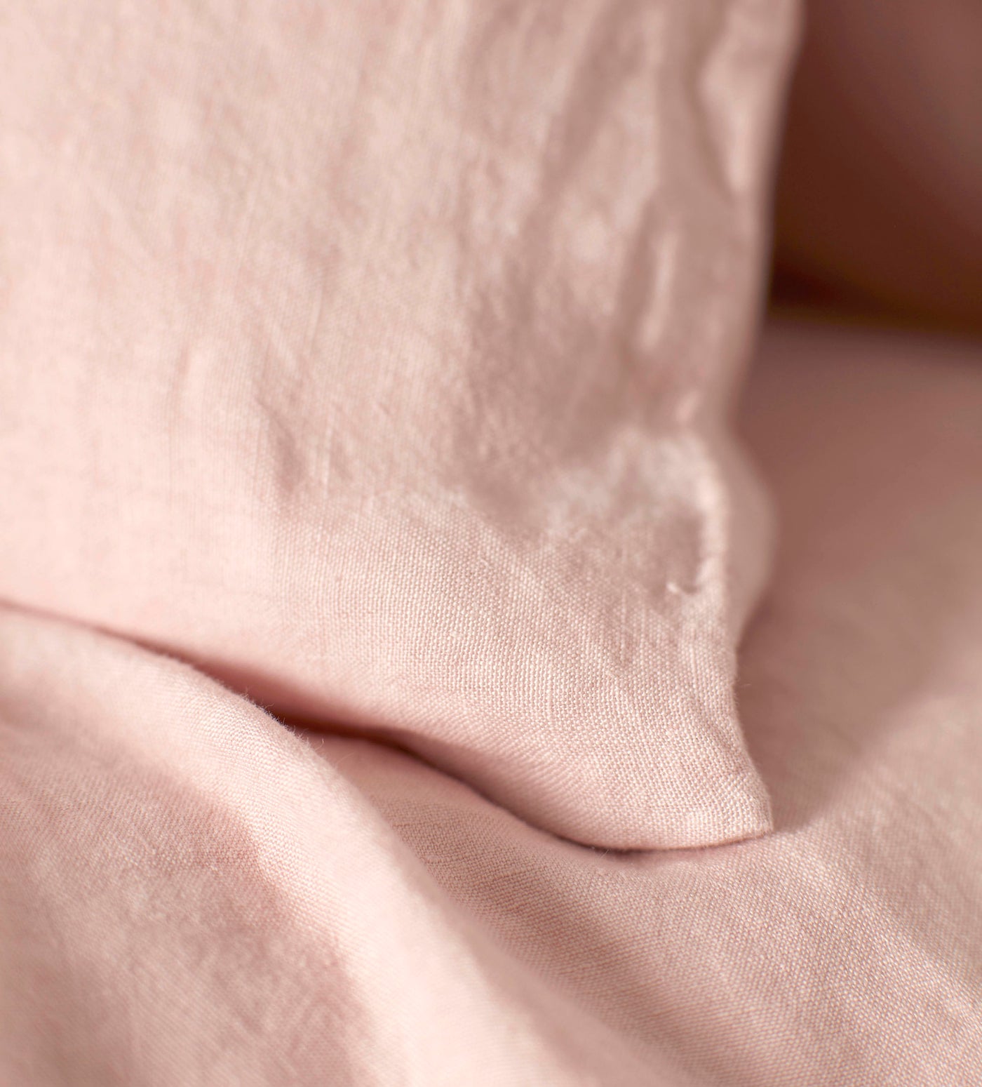 Blush Pink 100% Linen Bedding Corner Detail