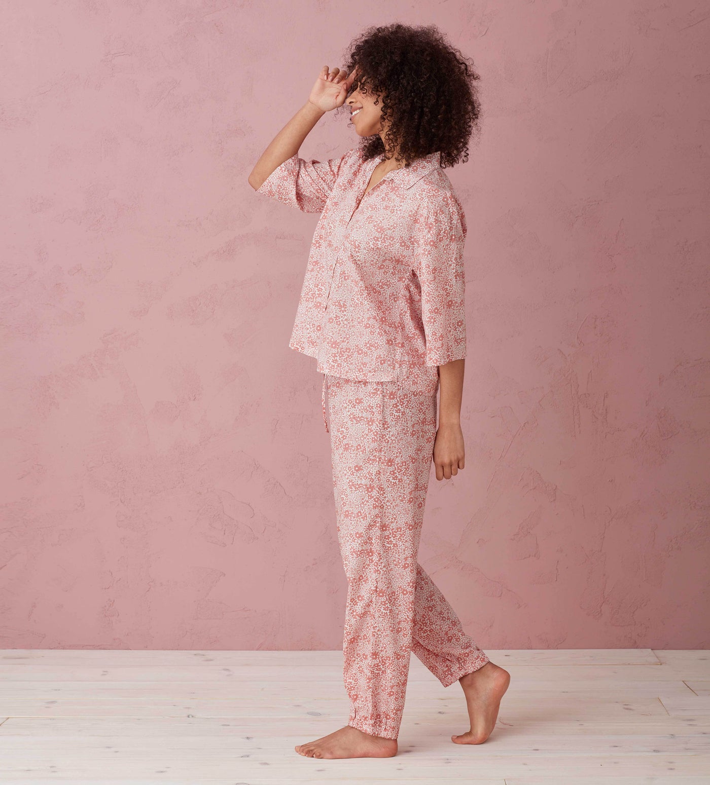 Penny Organic Pyjama Top Pink Model Side