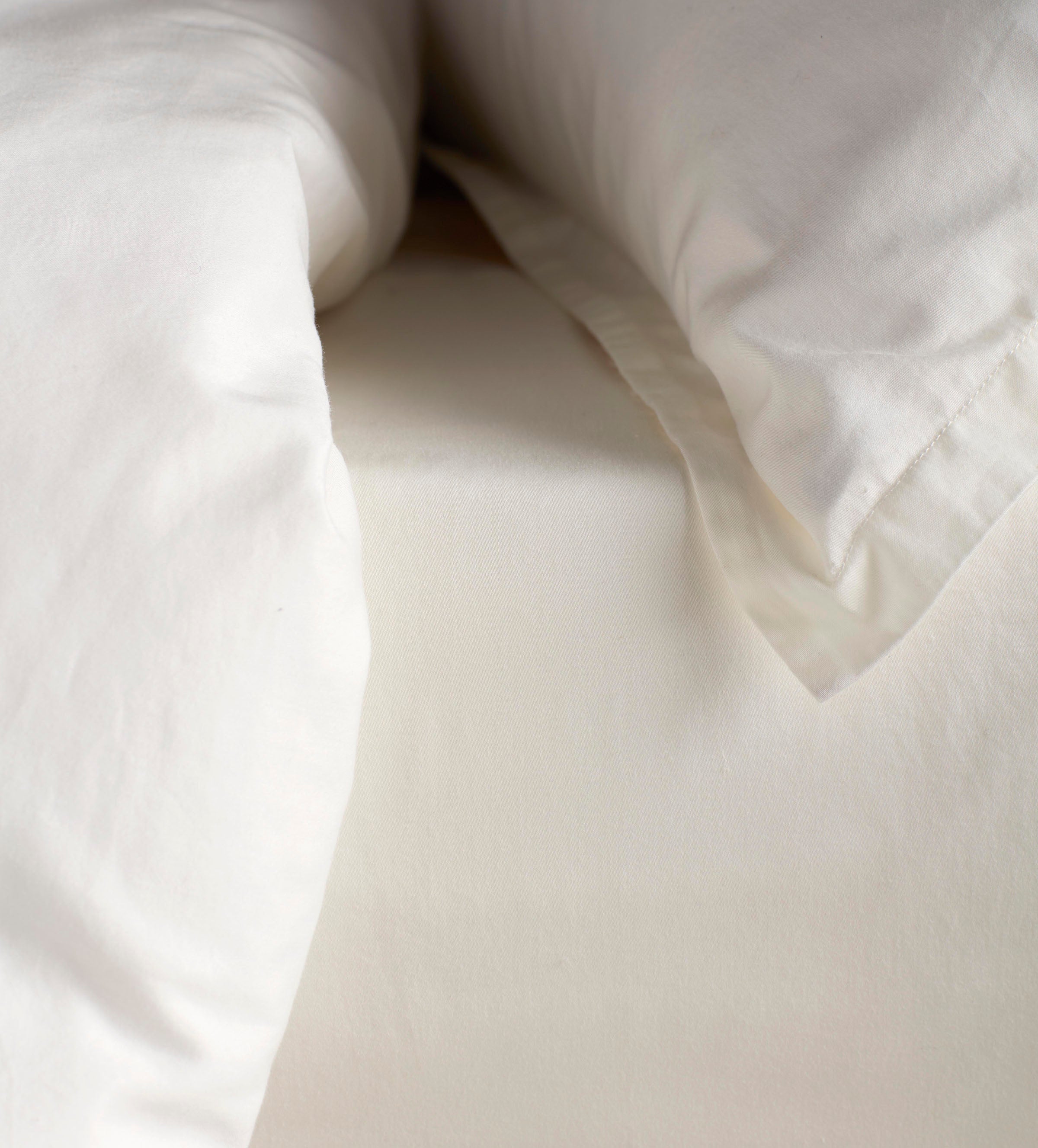SUPER SOFT SATEEN CREAM FITTED SHEET