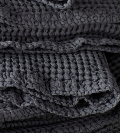 WAFFLE COTTON TOWEL GRAPHITE GREY DETAIL